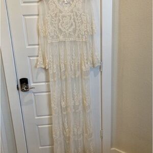 Elegant Long Sleeve Lace Maxi Dress - Cream